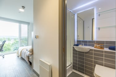 Standard Plus En Suite - Image 2